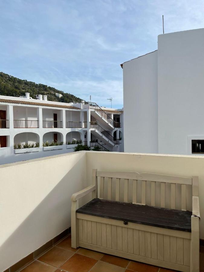 Apartamentos Torres Cardona Cala Llonga  Exterior photo